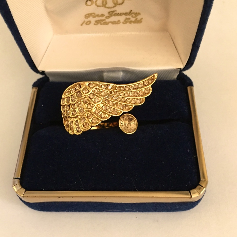 Angel wing diamanté gold ring - Picture 3 of 8